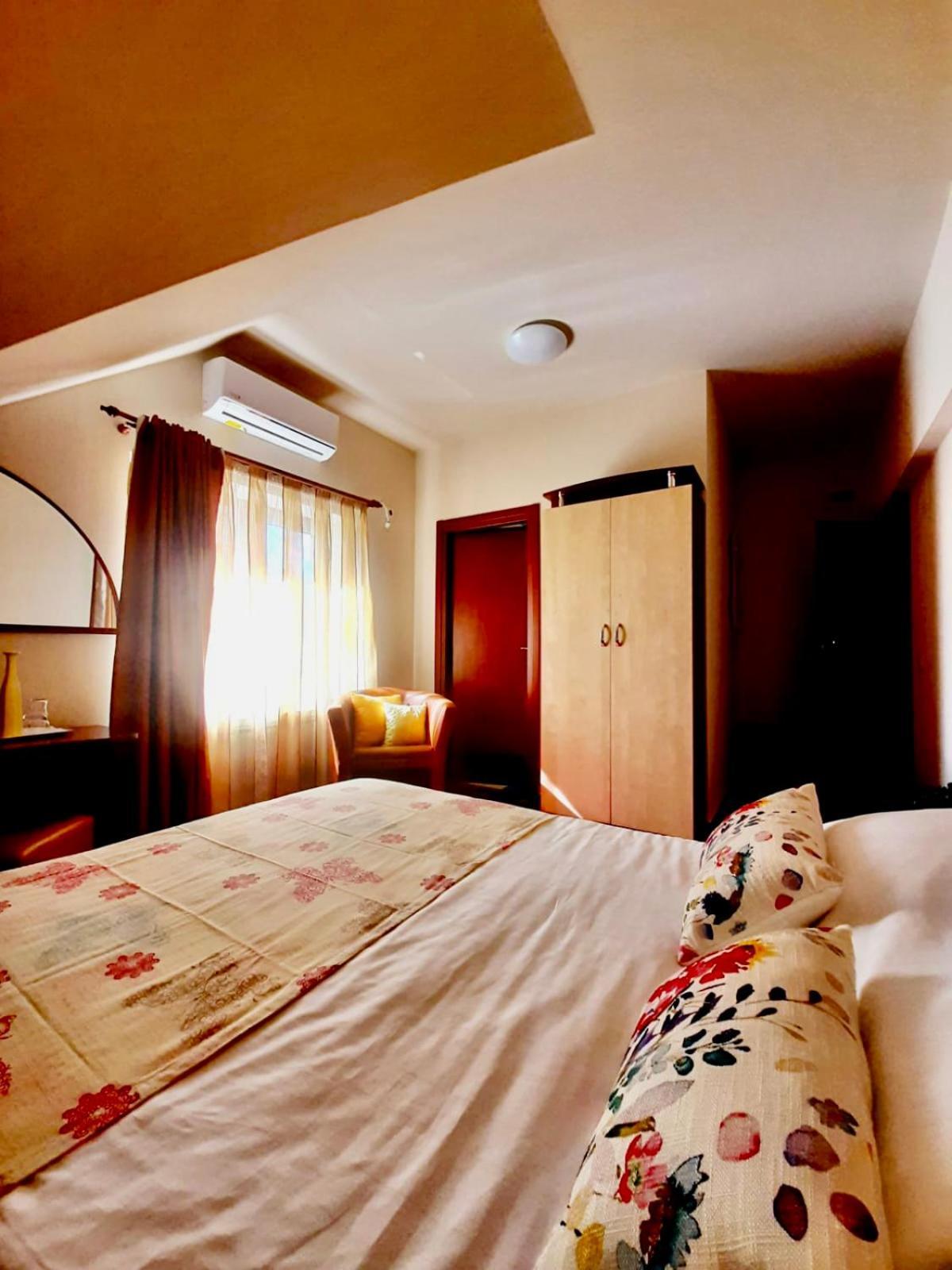 Vila Miluna Mamaia Ngoại thất bức ảnh